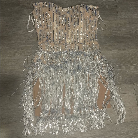 Sorel dress - Picture 2 of 4